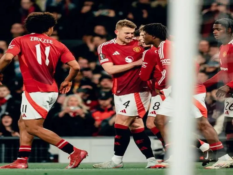 剑南春|曼联1-2客负维拉,罗杰斯连场双响,库尼亚破门